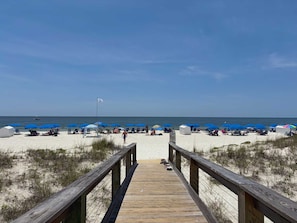 Beach - New Listing - Fresh Calendar | Perdido Dunes | On the Beach + Outdoor Pool + Near Florabama (Orange Beach)