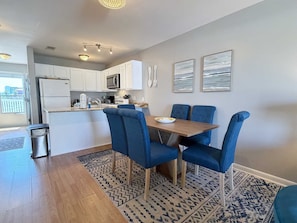 Dining - New Listing - Fresh Calendar | Perdido Dunes | On the Beach + Outdoor Pool + Near Florabama (Orange Beach)