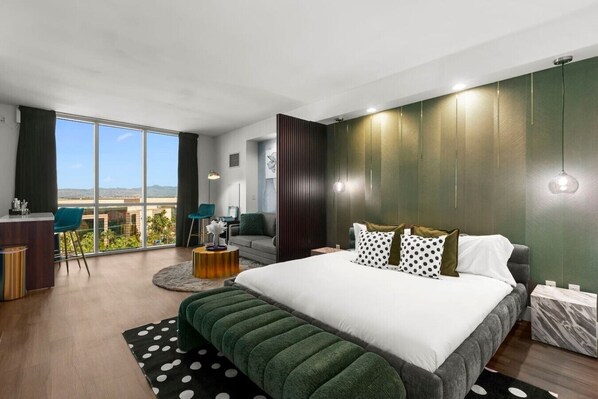 Room - Hidden Gem! On LV Strip / Lazy River + Free Valet (Las Vegas)