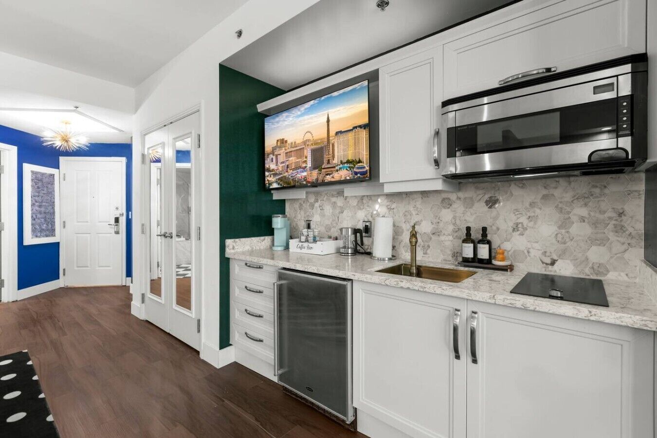 Microwave, stovetop, coffee/tea maker, toaster
