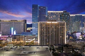 Exterior - The Vanderpump Suite On LV Strip w/ Balcony (Las Vegas)