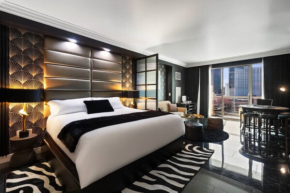Room - All-In on the Strip | Poker Studio + Balcony (Las Vegas)