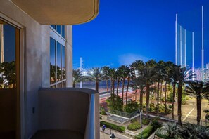 Property grounds - Best Location! MGM Signature Suite w/ Sphere View (Las Vegas)