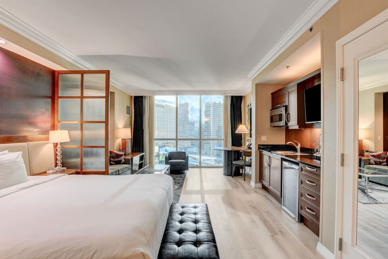 Desk, iron/ironing board, travel cot, WiFi