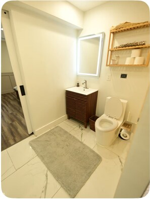Bathroom - The Peachtree Estate / Spacious Luxury Home (Peachtree City)