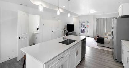 SLC Basecamp | 3BR Townhome for 8