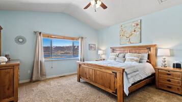 7 bedrooms, iron/ironing board, WiFi, bed sheets