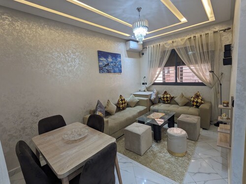 2-bedroom apartment in tranquil Meknès with cool AC comfort