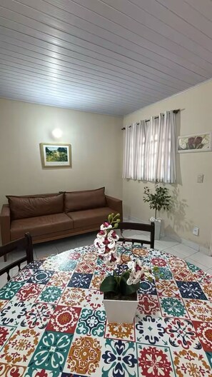 Interior - Cozy house in Búzios for families, 7 minutes from Rua das Pedras. (Armação dos Búzios)