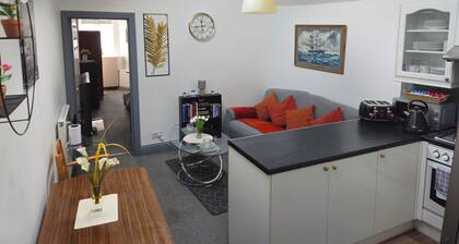 Highland Hideaway Southsea Stylish Coastal Stay
