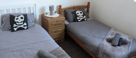 3 bedrooms, WiFi, bed sheets