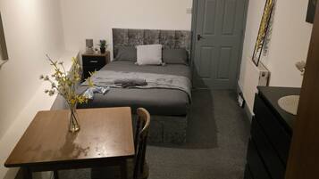 3 camere, Wi-Fi, lenzuola
