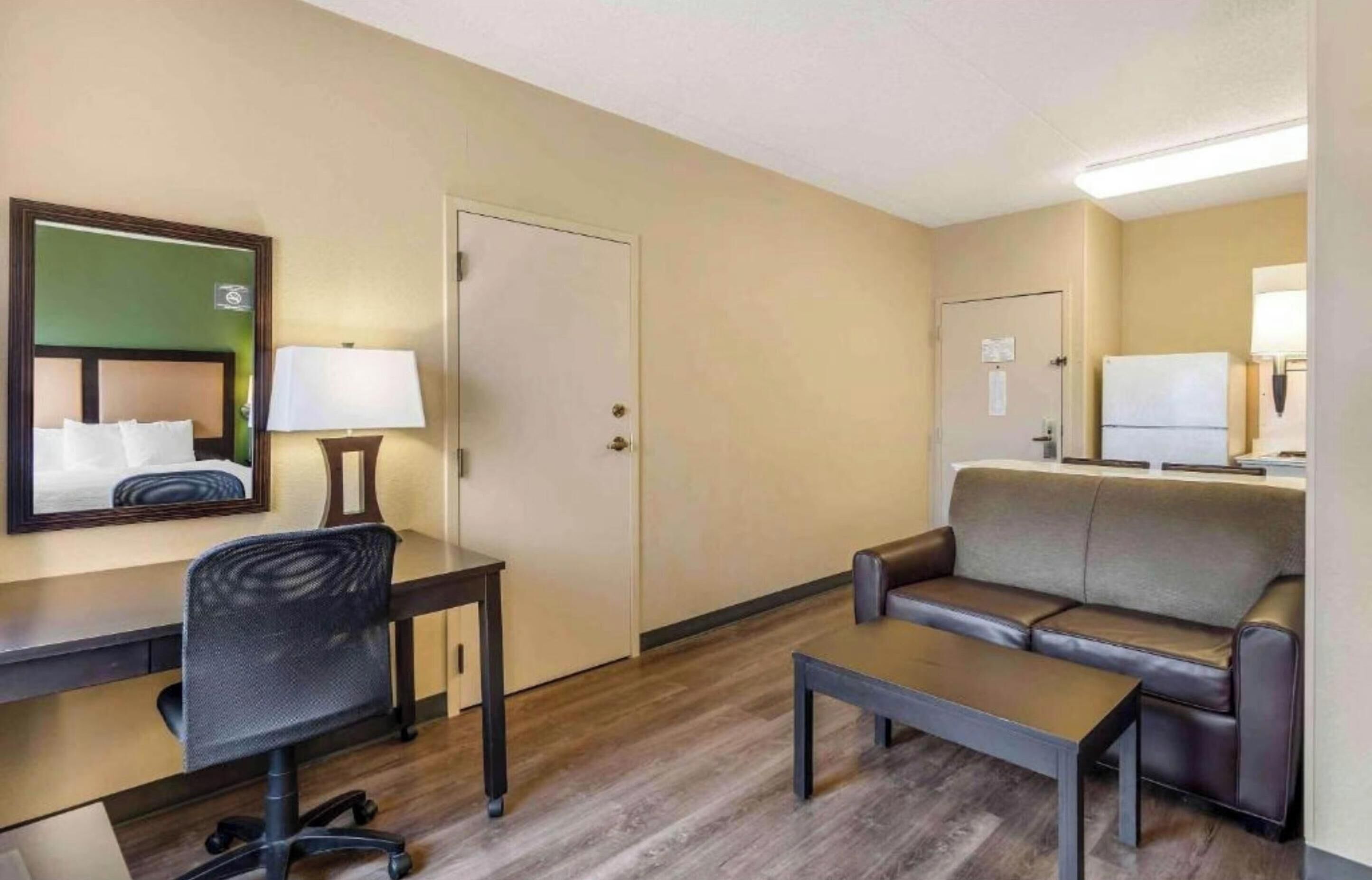 Room, 1 Queen Bed, Non Smoking (Kitchen)