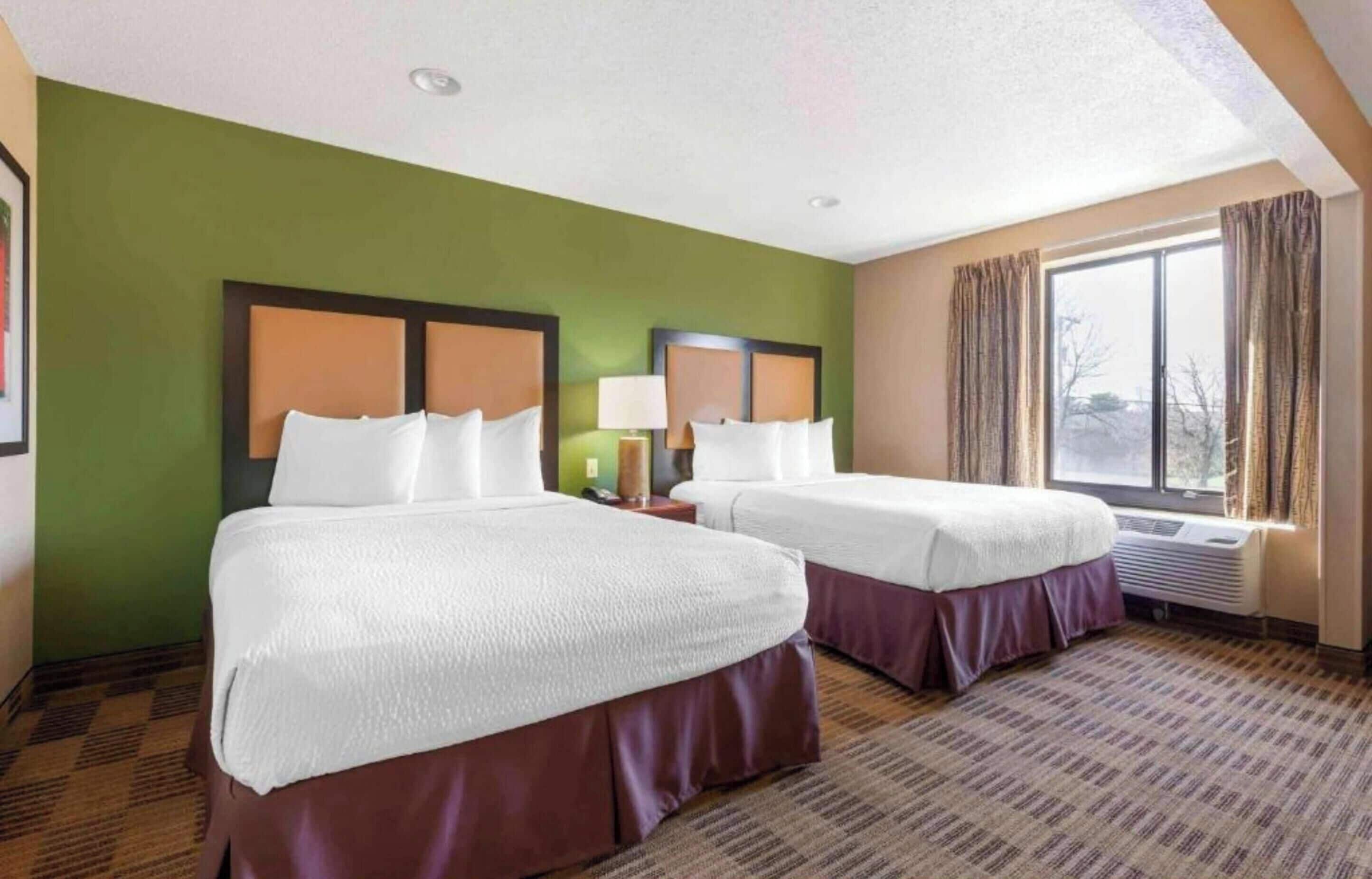 Room, 2 Double Beds, Non Smoking (Kitchen) | Iron/ironing board, WiFi (free), bed sheets