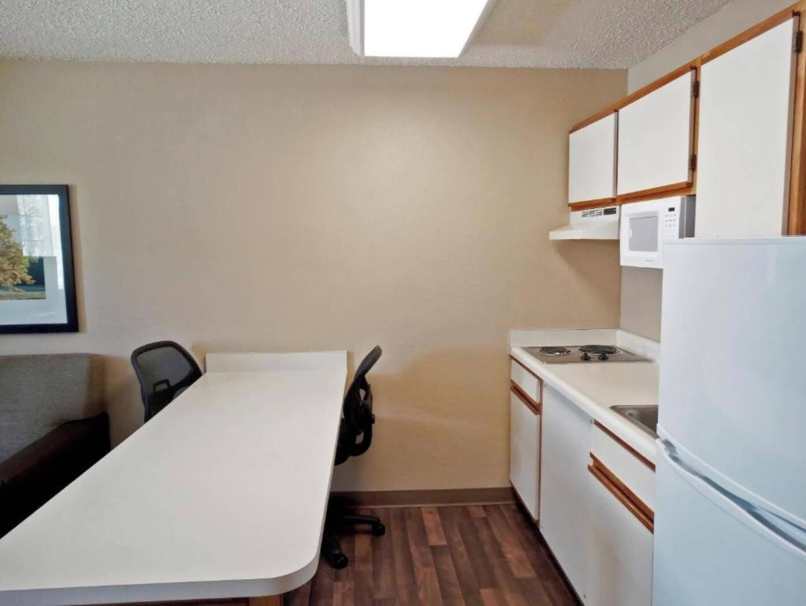 Room, 1 Queen Bed with Sofa bed, Non Smoking (Kitchen) | Private kitchen