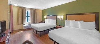 Motel 6 Suites Seattle Kent, WA