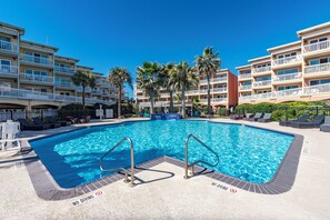 Piscine extérieure, piscine chauffée