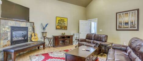 TV, fireplace, offices
