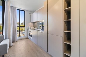 Kühlschrank, Mikrowelle, Ofen, Toaster