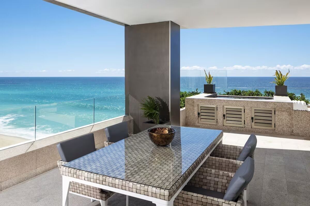 Deluxe-Apartment, Meerblick | Speisen im Freien