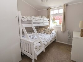 2 bedrooms, WiFi (free), individually decorated, individually furnished