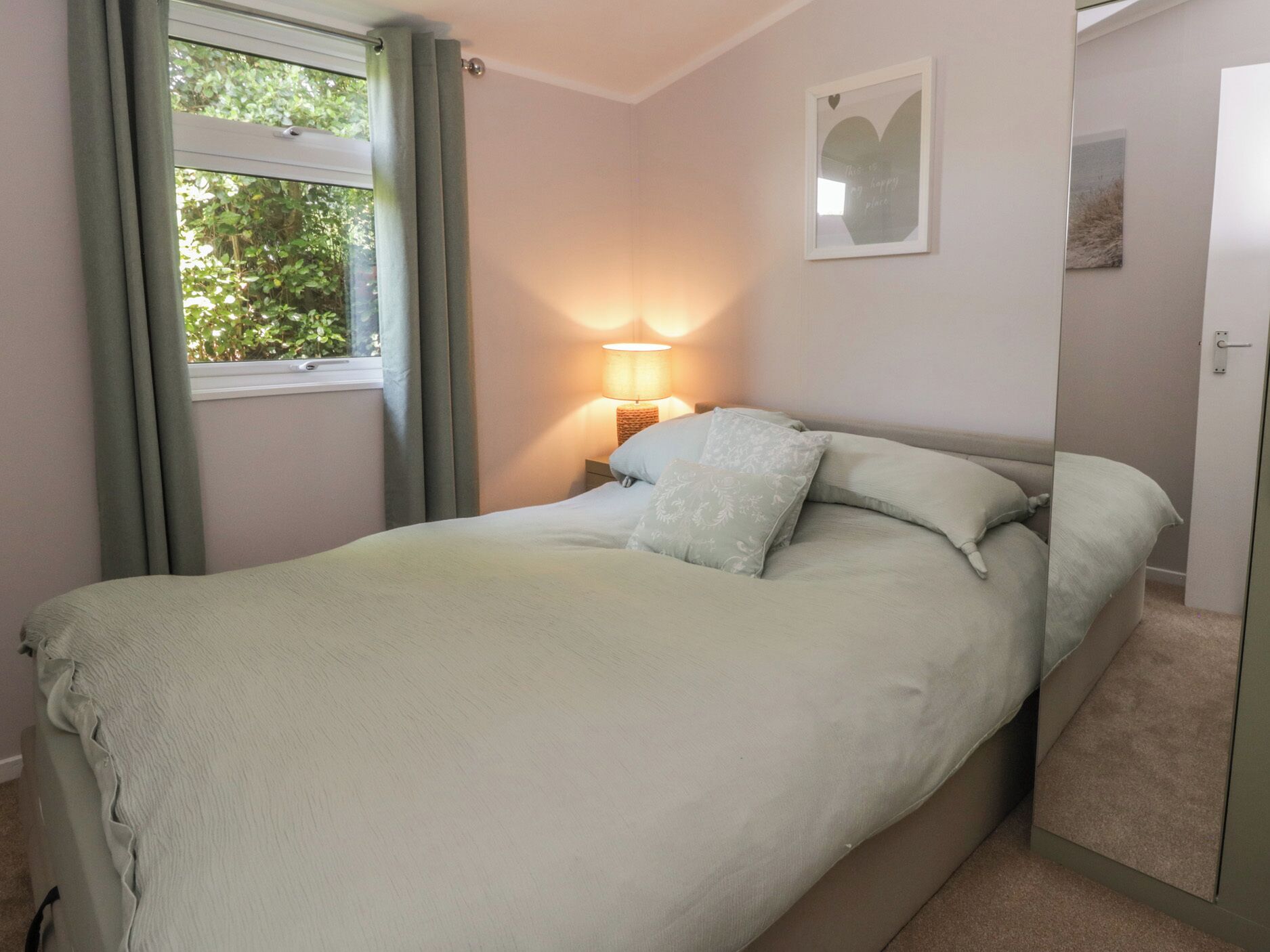 2 bedrooms, free WiFi, individually decorated, individually furnished