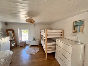 Bügeleisen/Bügelbrett, WLAN, Bettwäsche