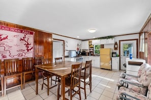 Dining - Ozark Cabin w Deck Near Norfork Lake! (Henderson)