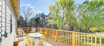 Ozark Cabin w Deck Near Norfork Lake!