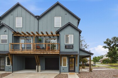 Modern River City TownHome