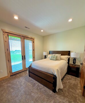 Room - Luxury Bear Lake Cabin at Big Arm Farm - Sleeps 12 (Saint Charles)