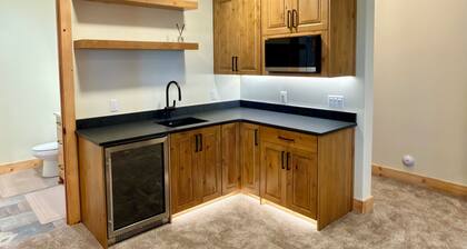 Luxury Bear Lake Cabin at Big Arm Farm - Sleeps 8