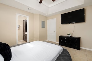 Bügeleisen/Bügelbrett, WLAN, Bettwäsche