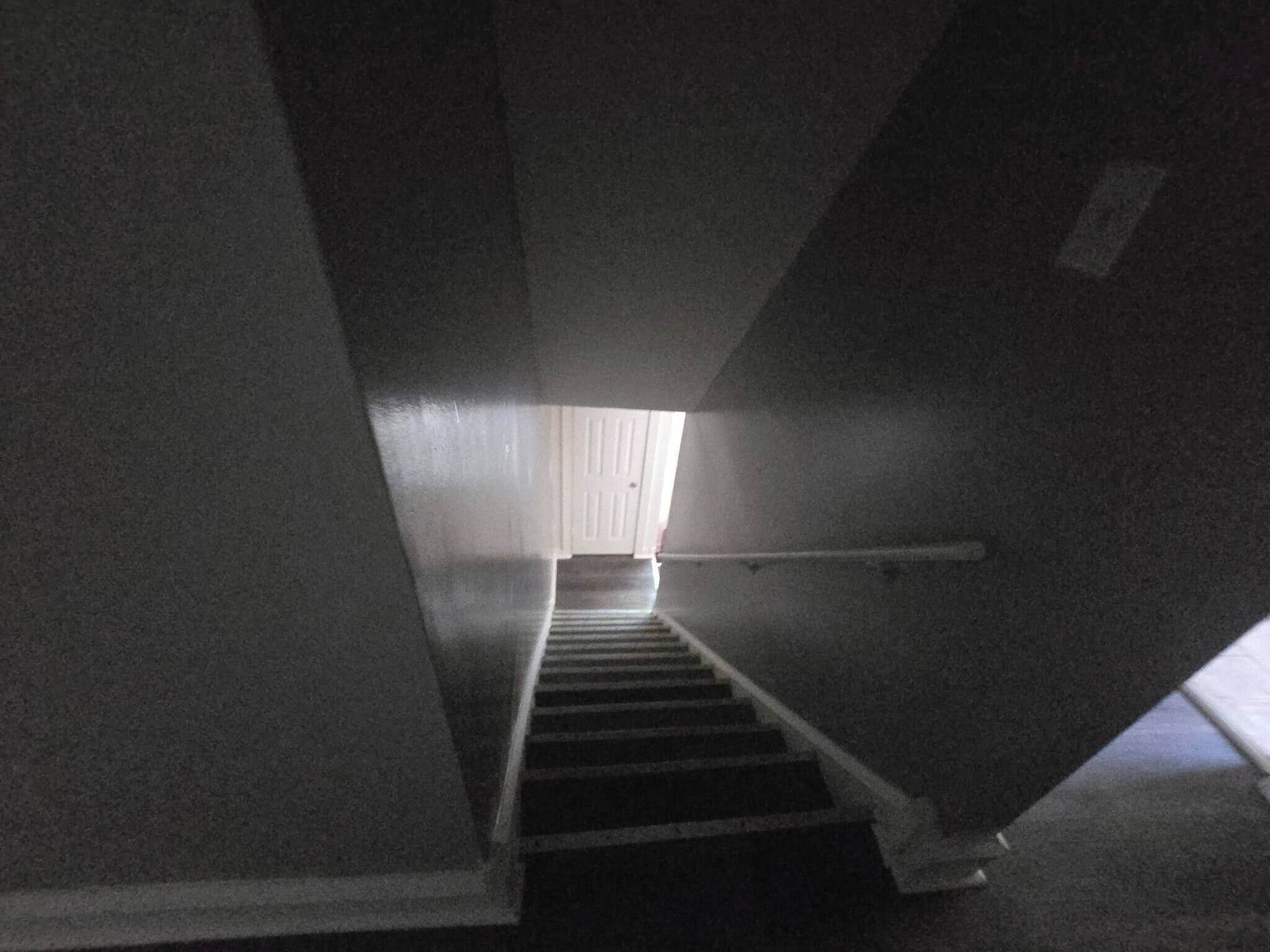Hus, 6 soverom, røyk | Innvendig