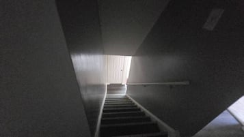 Hus, 6 soverom, røyk | Innvendig