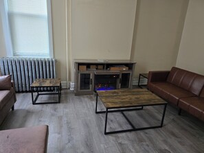 House, 6 Bedrooms, Smoking | Living room - Charming 6 Bed& 3bath Home Near Philadelphia (Camden)