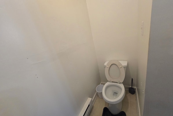 Bathroom - Charming 6 Bedroom & 4 Bath Home Near Philadelphia (Camden)