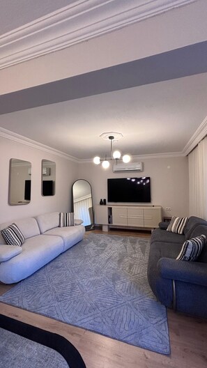 Smart TV - Estelluzy Apart (Antalya)