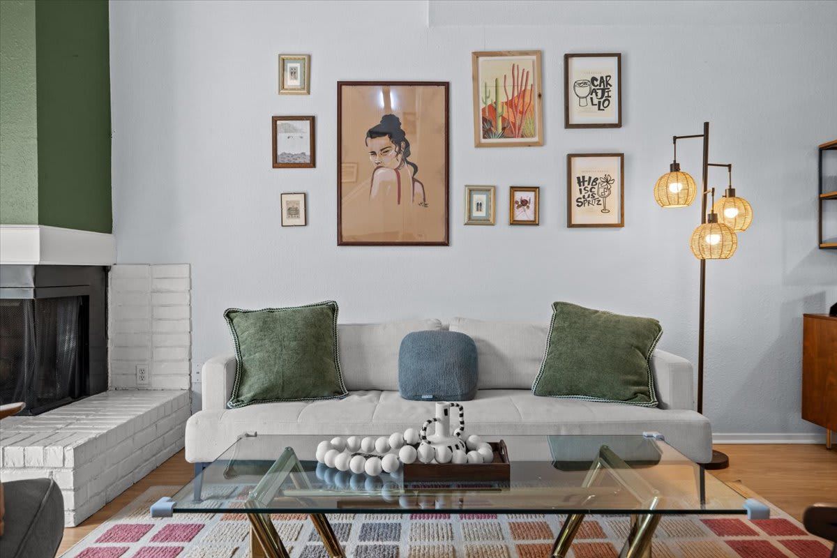 TV, fireplace, offices