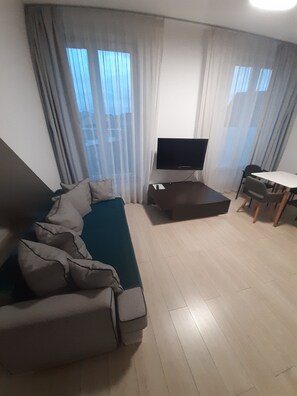 Living area - Prime Residence in beautiful Wrocław with AC (Wrocław)