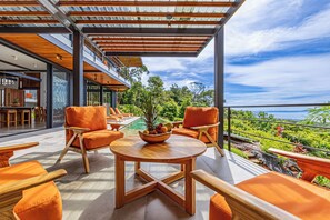 Outdoor dining - Villa Tranquility - Private Escape w/Infinity Pool & Majestic Ocean Views (Puntarenas Province)