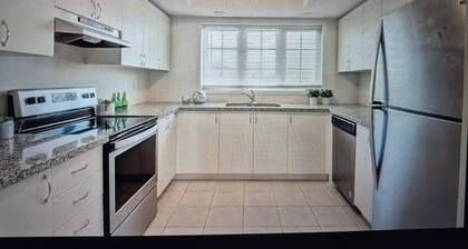 Peaceful 4-bedroom townhome with AC in charming Oshawa