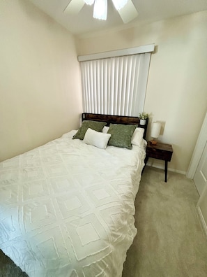 3 bedrooms, iron/ironing board, WiFi, bed sheets