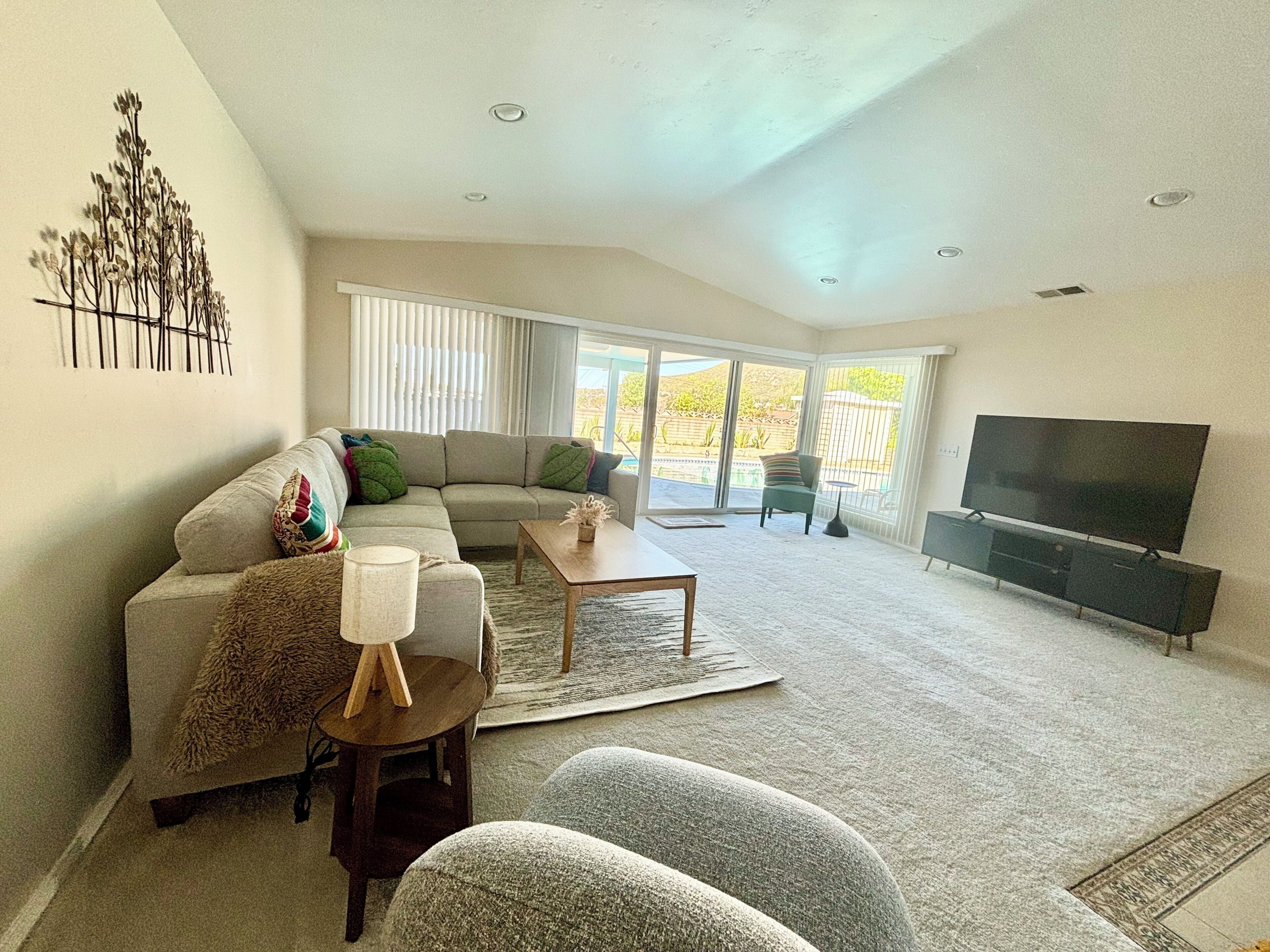 3-bedroom Cozy House In San Diego With Sparkling Pool! - El Cajon, CA
