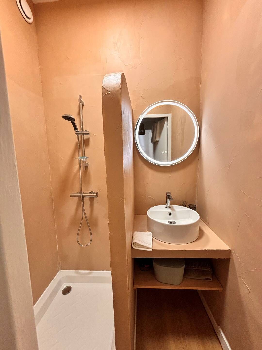 Hair dryer