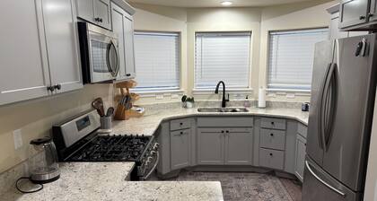 Modern 3-bedroom house in fantastic Pueblo West near the Pueblo Reservoir