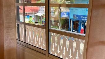 Deluxe Double Room, Balcony | Interior