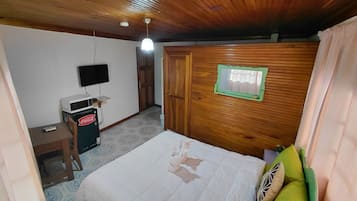 Deluxe Double Room, Balcony | Free WiFi