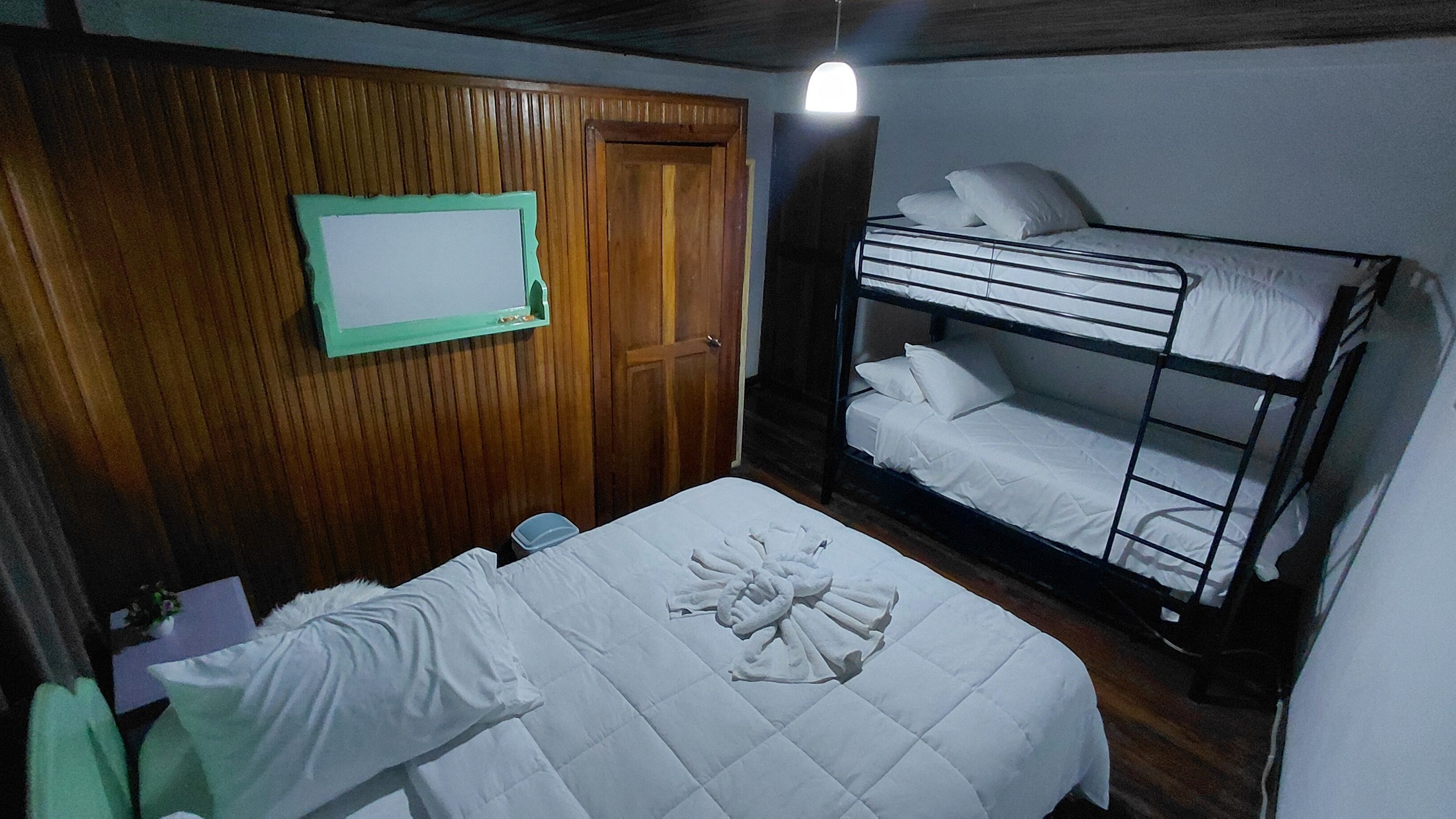 Camera quadrupla, balcone | Wi-Fi gratuito