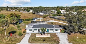 Exterior - Cozy 2-bedroom house in gorgeous Nokomis with AC (Nokomis)